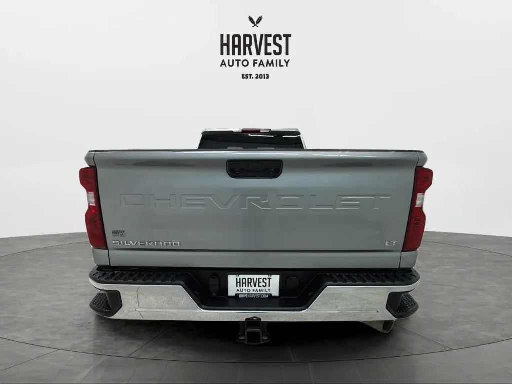 Chevrolet Silverado photo 5