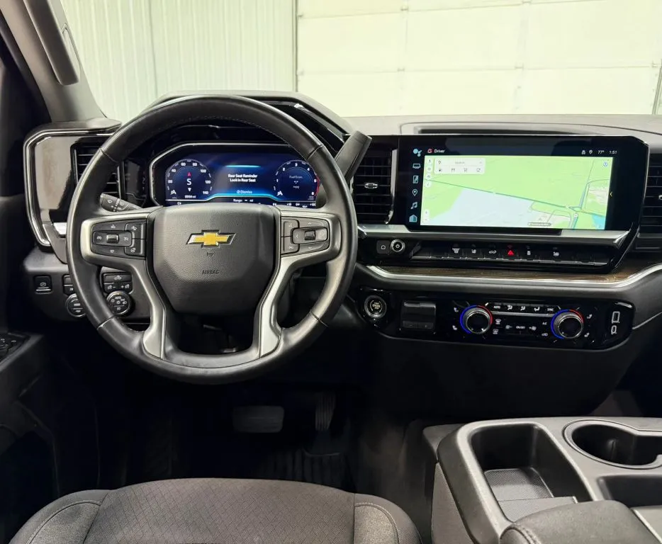 Chevrolet Silverado photo 19