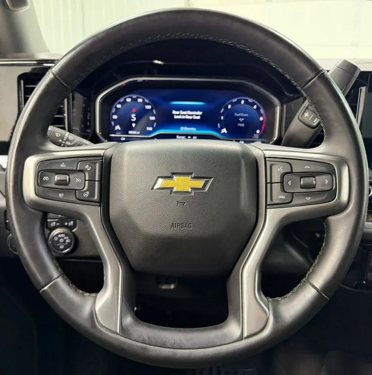 Chevrolet Silverado photo 20