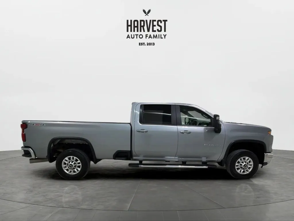 Chevrolet Silverado photo 8