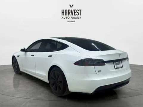 More photos of 2022 Tesla Model S Long Range Sedan 4D at Harvest Auto Family, NE