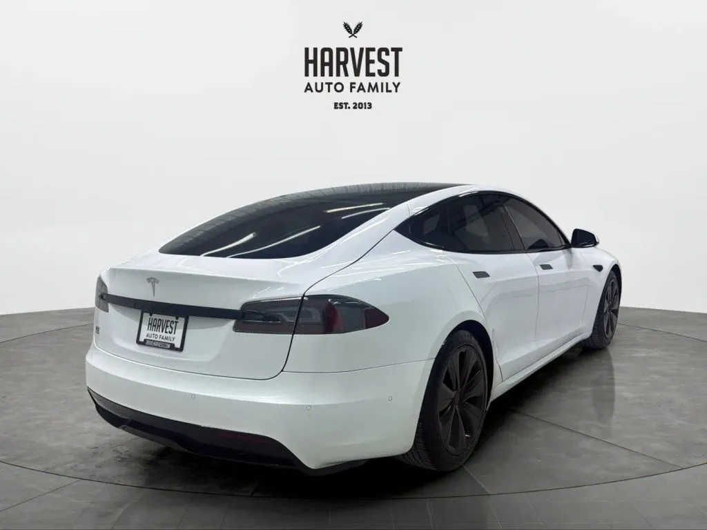 Tesla Model S photo 6