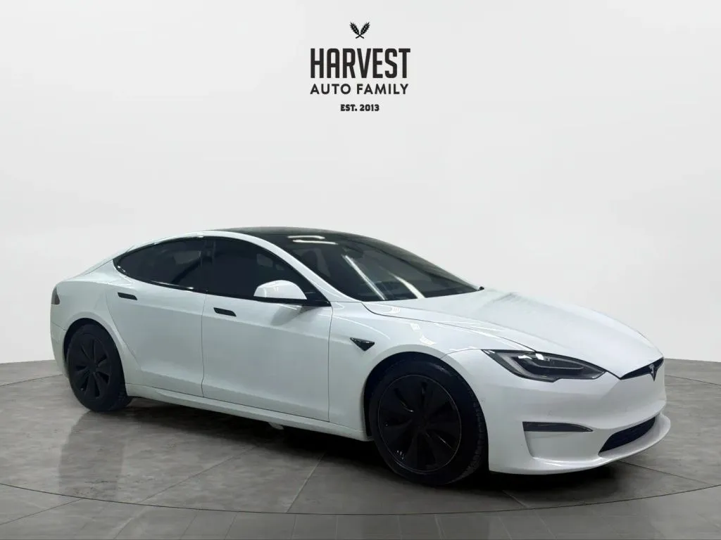 Tesla Model S photo 9