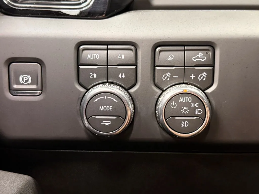 GMC Sierra photo 33
