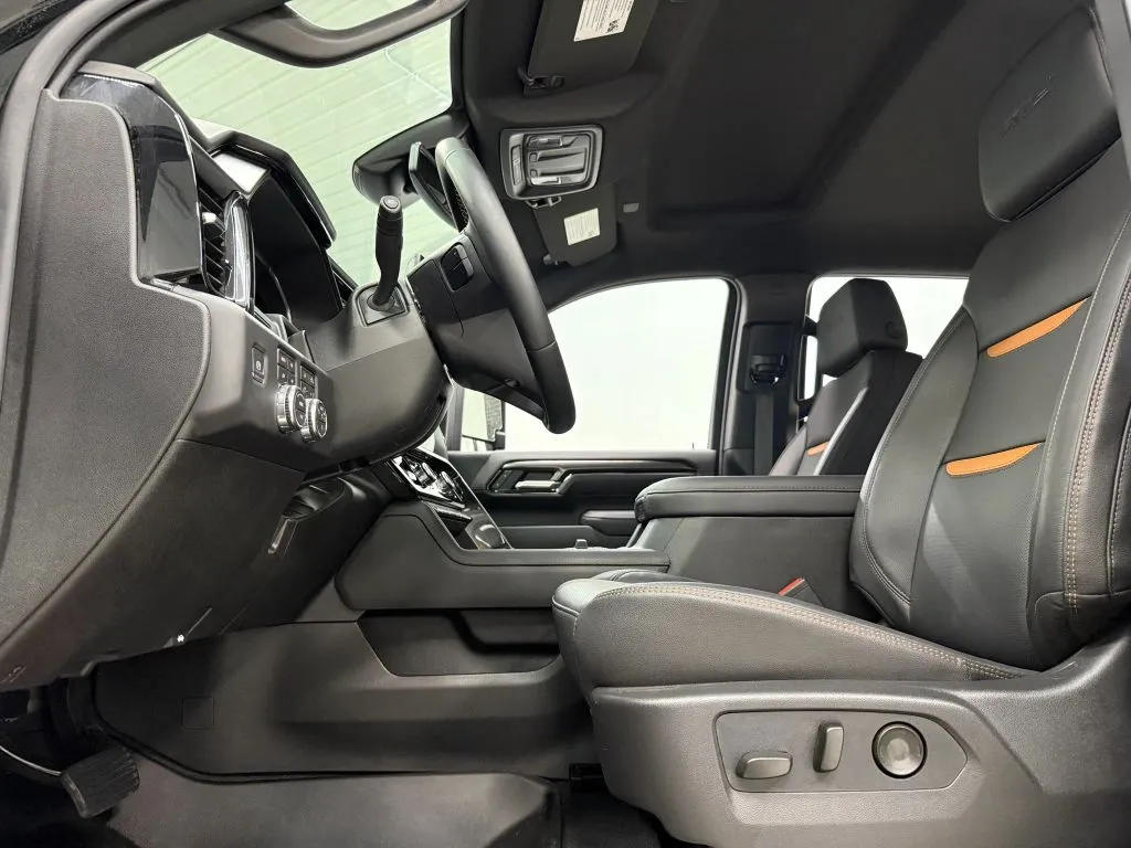 GMC Sierra photo 15