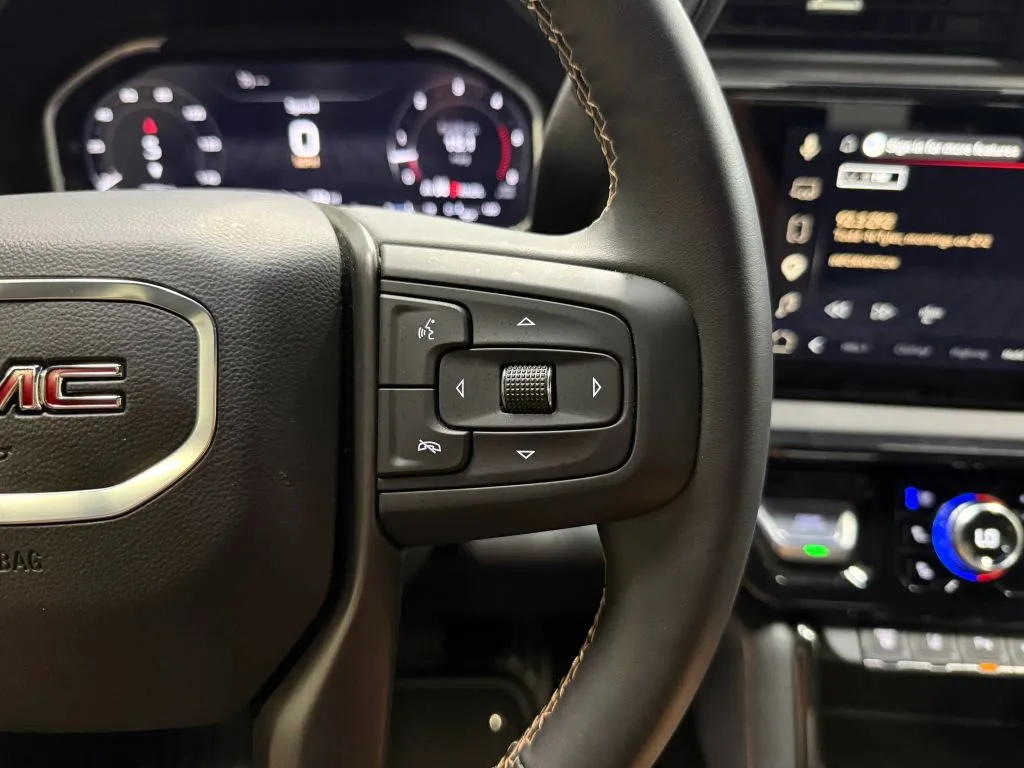 GMC Sierra photo 35