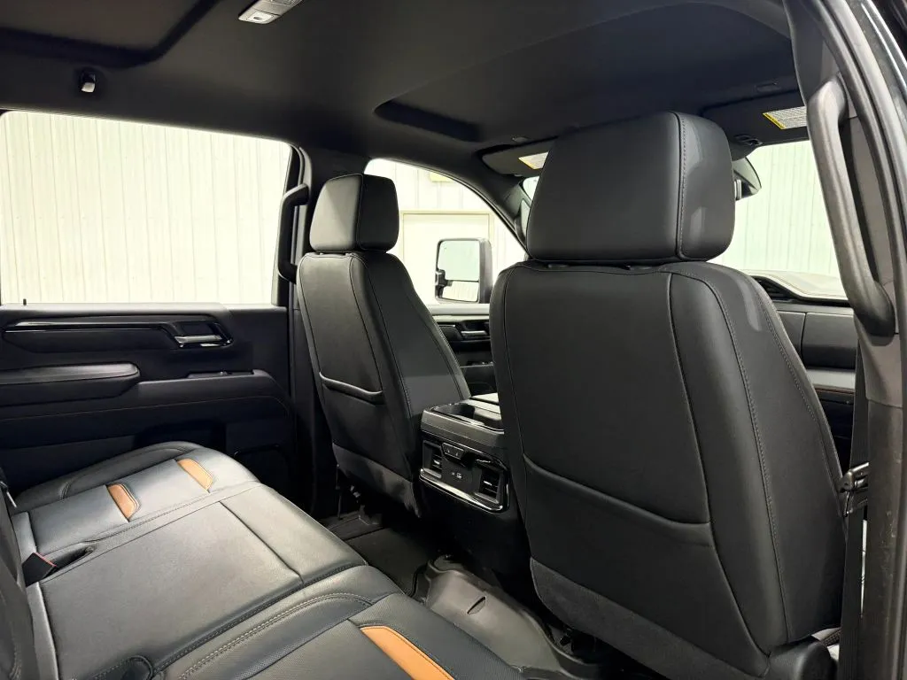 GMC Sierra photo 17