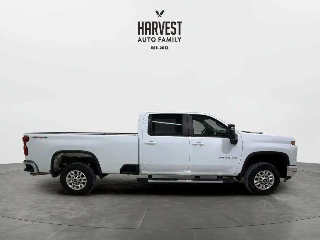 Chevrolet Silverado photo 8