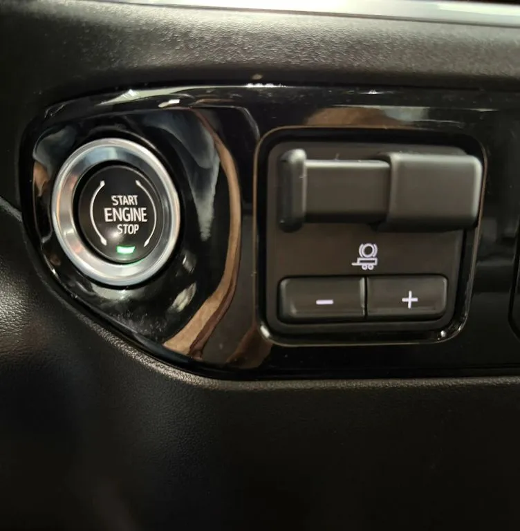 Chevrolet Silverado photo 28