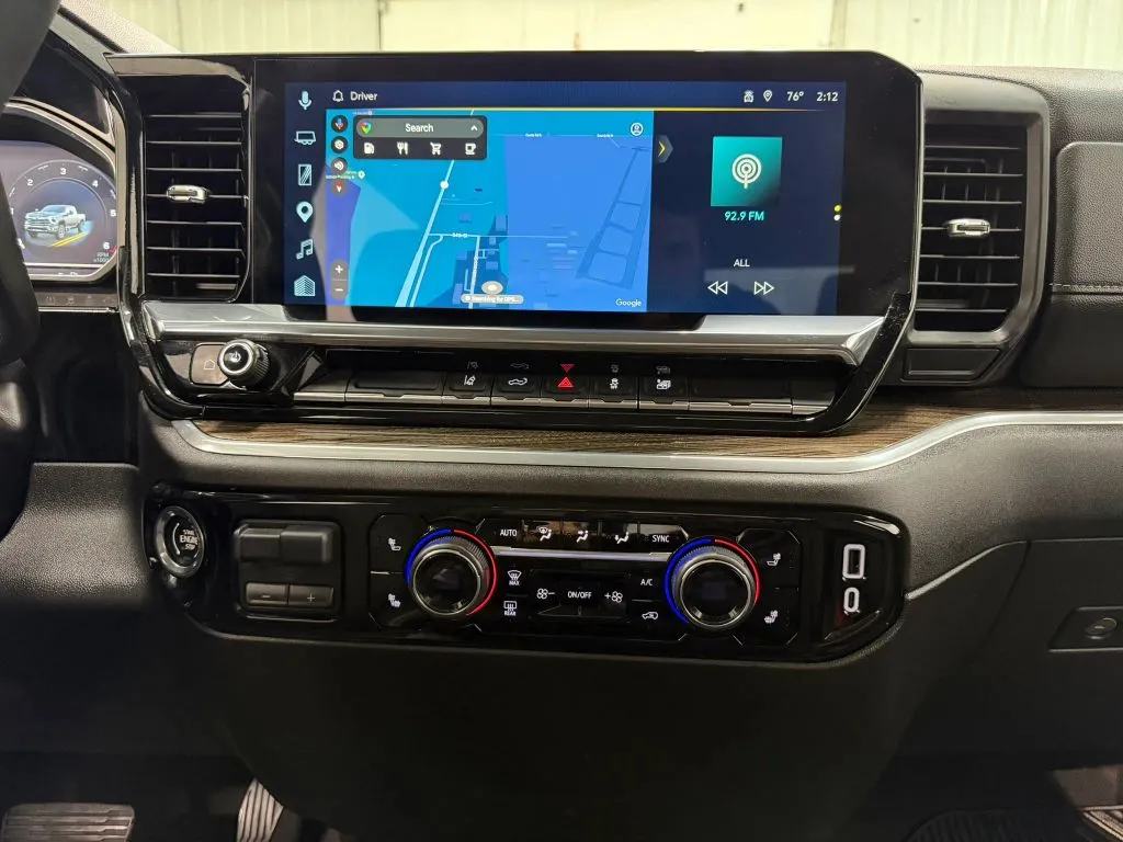Chevrolet Silverado photo 21