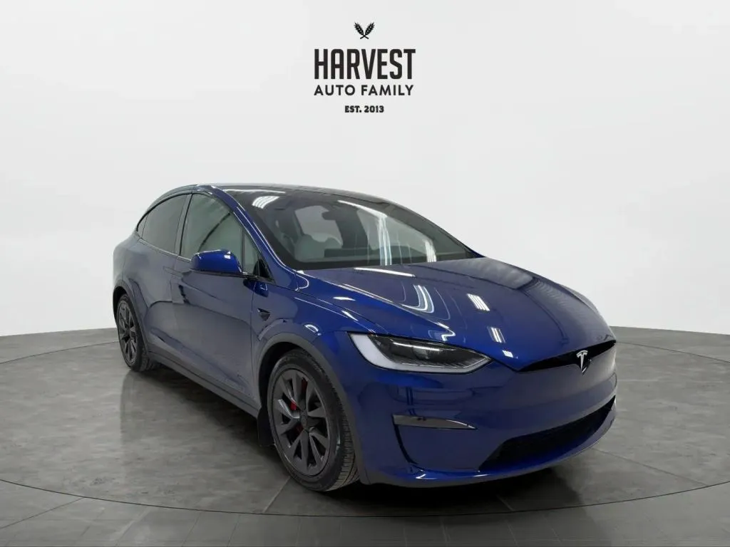 Tesla Model X photo 10
