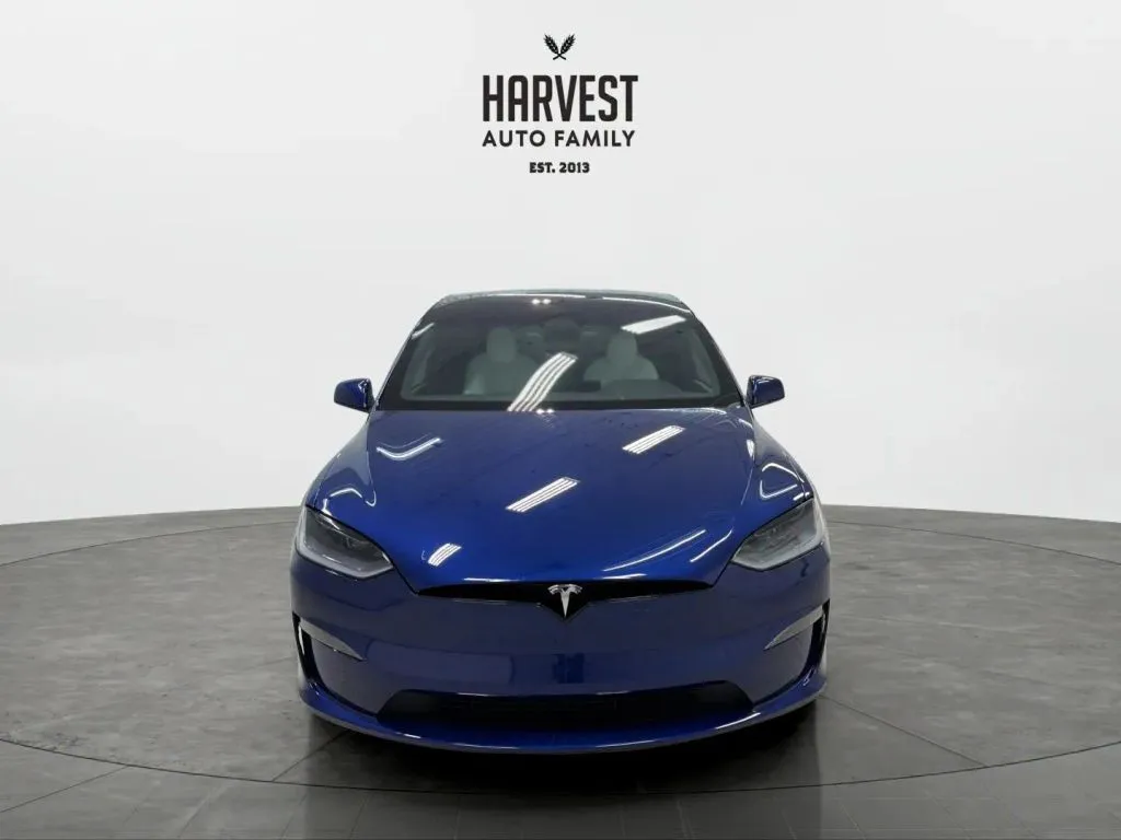Tesla Model X photo 11