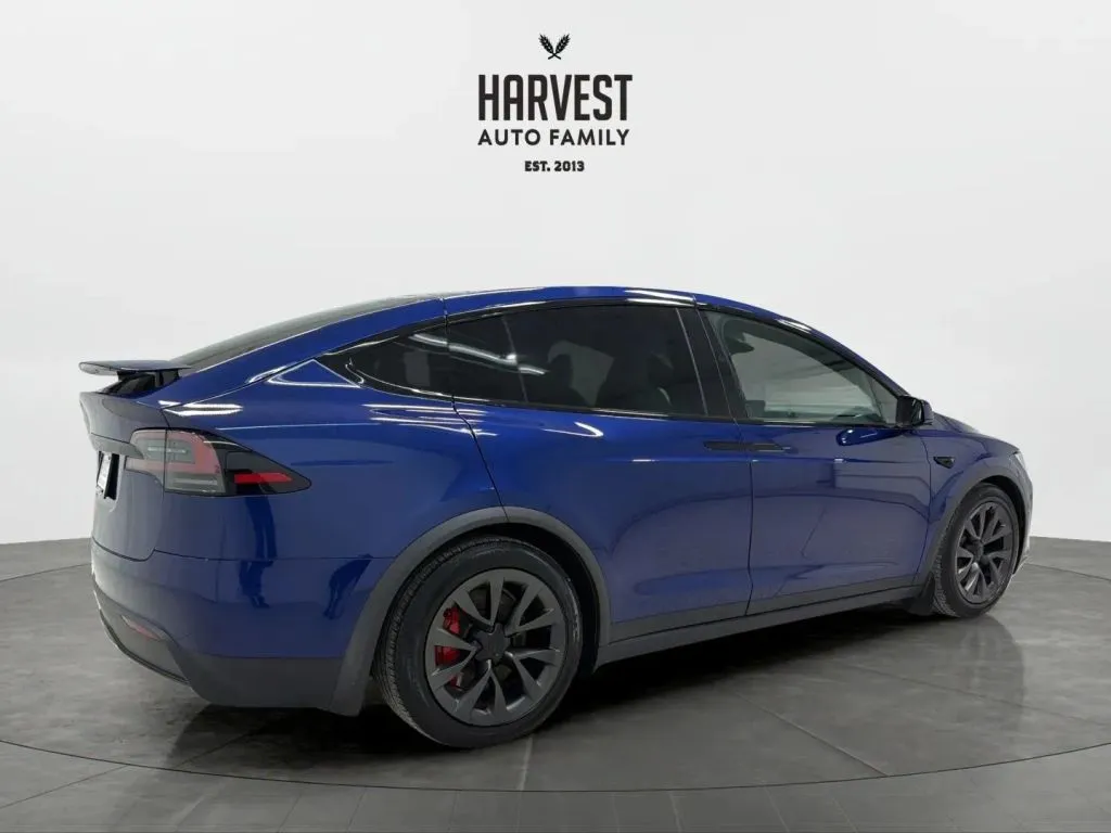 Tesla Model X photo 7