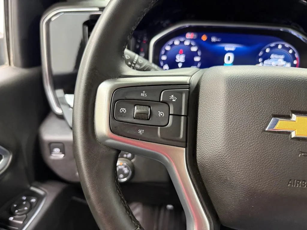 Chevrolet Silverado photo 28