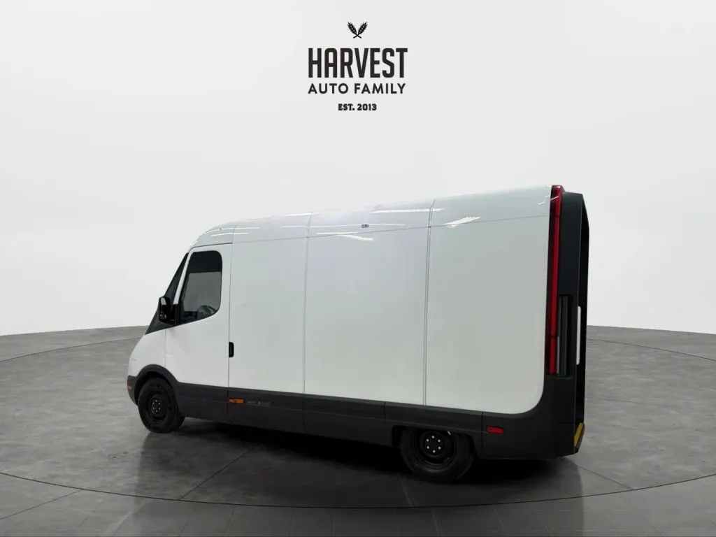 Rivian Delivery photo 3