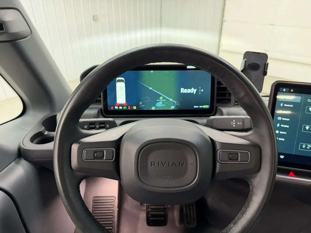 Rivian Delivery photo 24