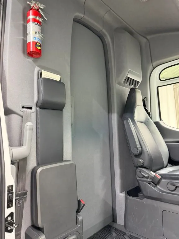 Rivian Delivery photo 16