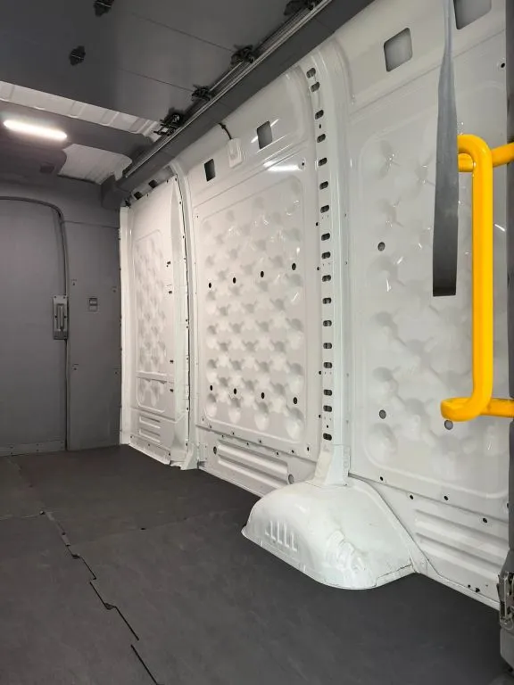 Rivian Delivery photo 20