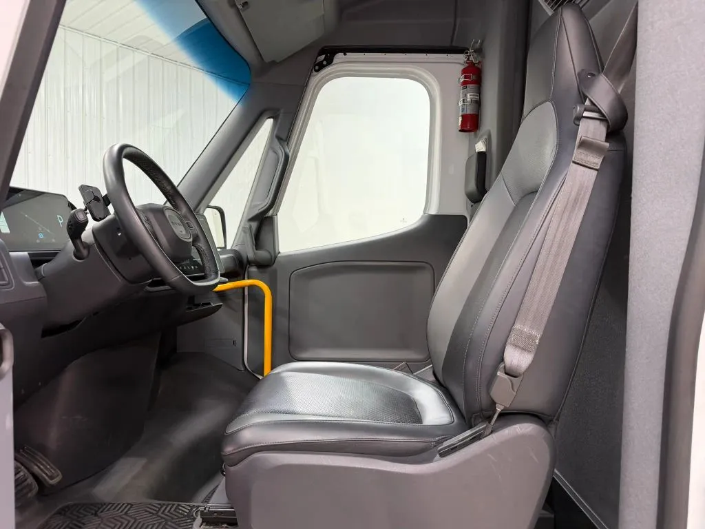 Rivian Delivery photo 14