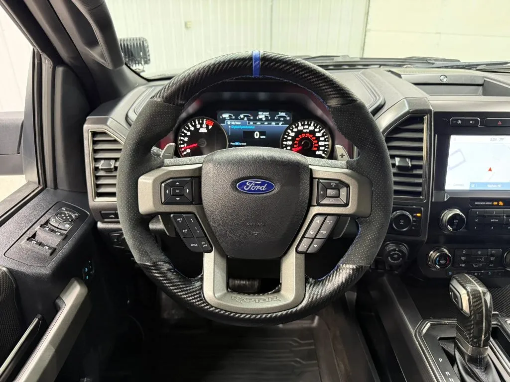 Ford F-150 photo 18