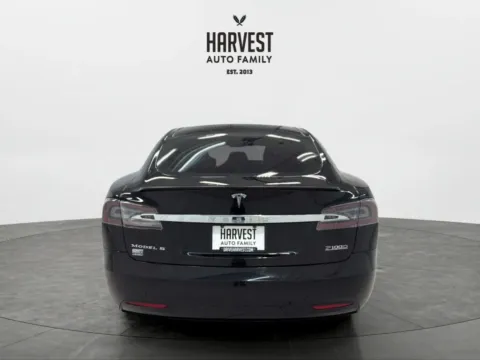 More photos of 2017 Tesla Model S P100D Sedan 4D at Harvest Auto Family, NE