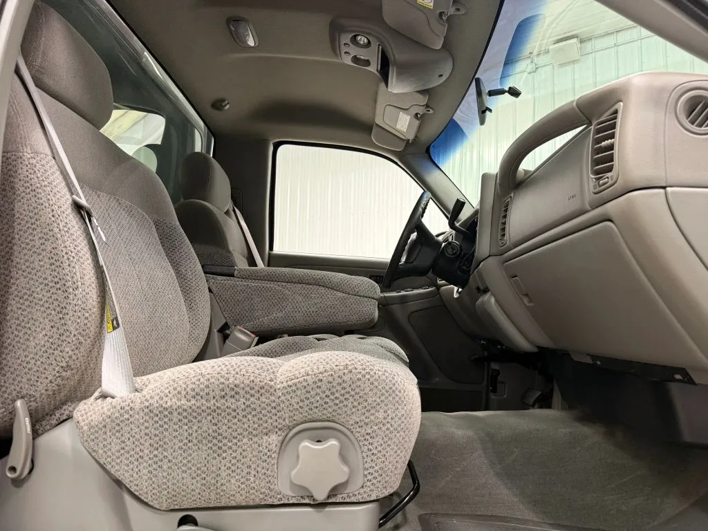 Chevrolet Silverado photo 15