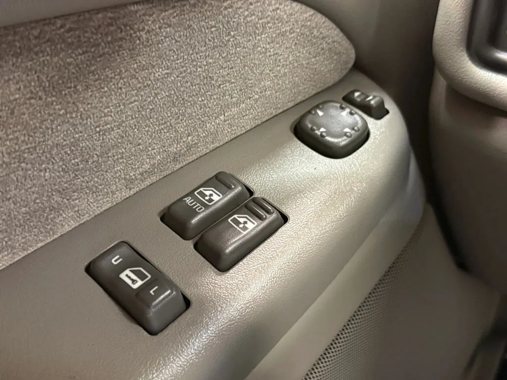 Chevrolet Silverado photo 19