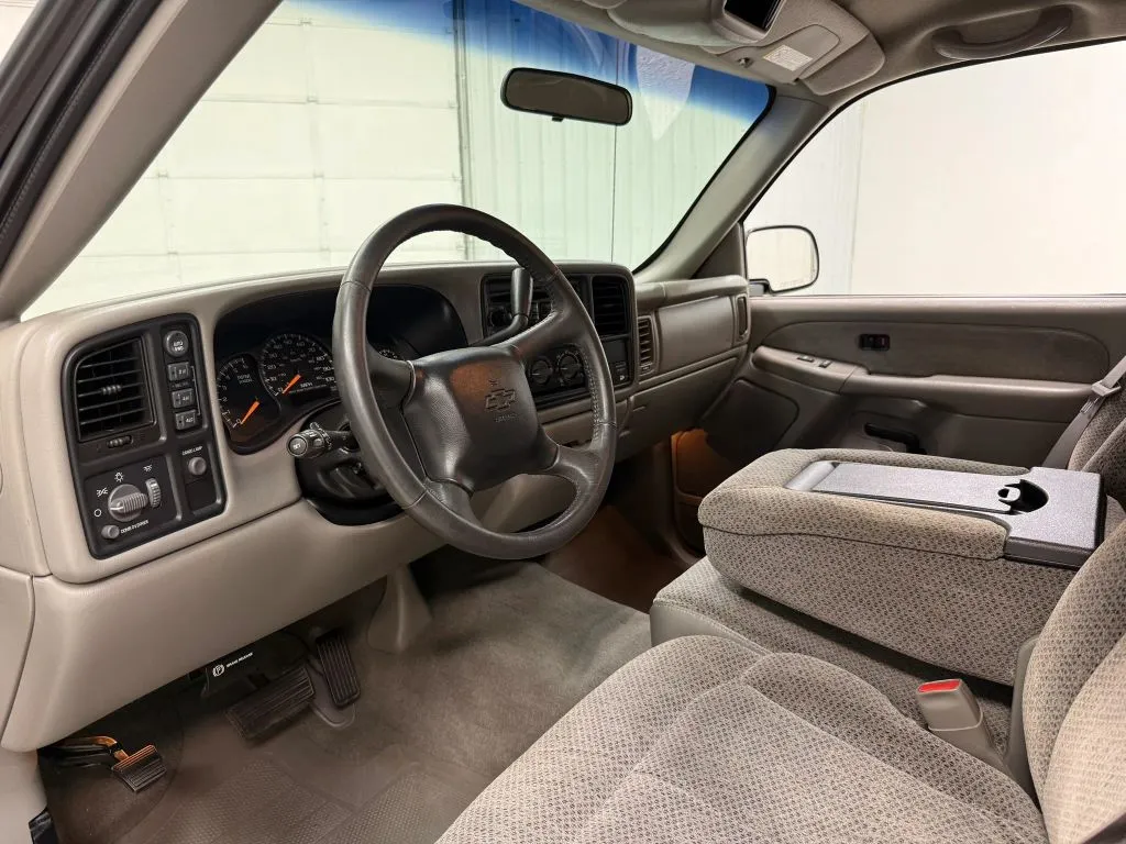 Chevrolet Silverado photo 12