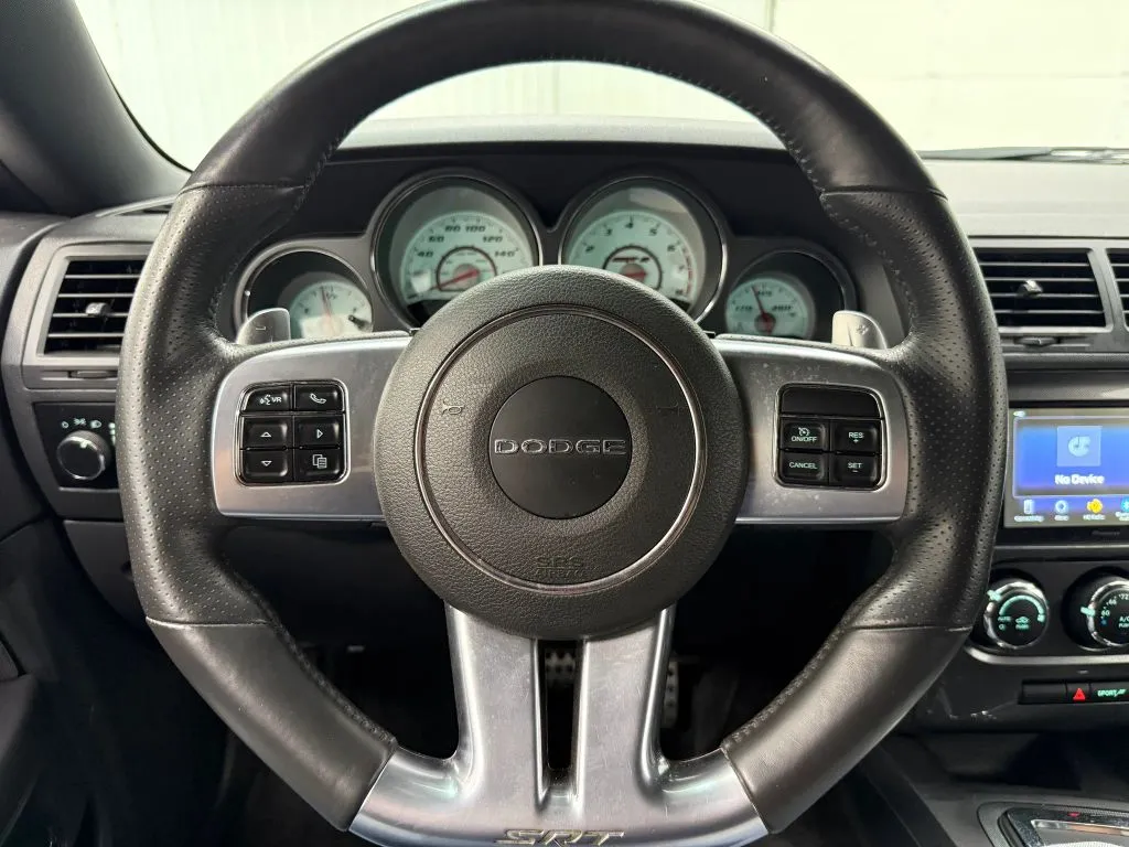 Dodge Challenger photo 22