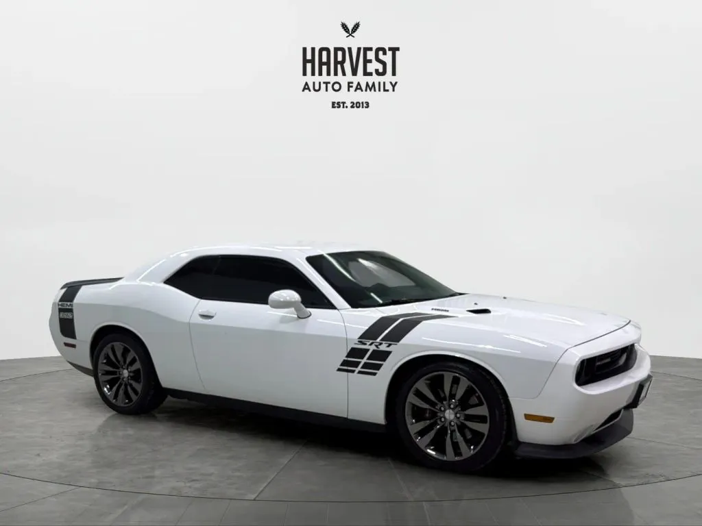 Dodge Challenger photo 9