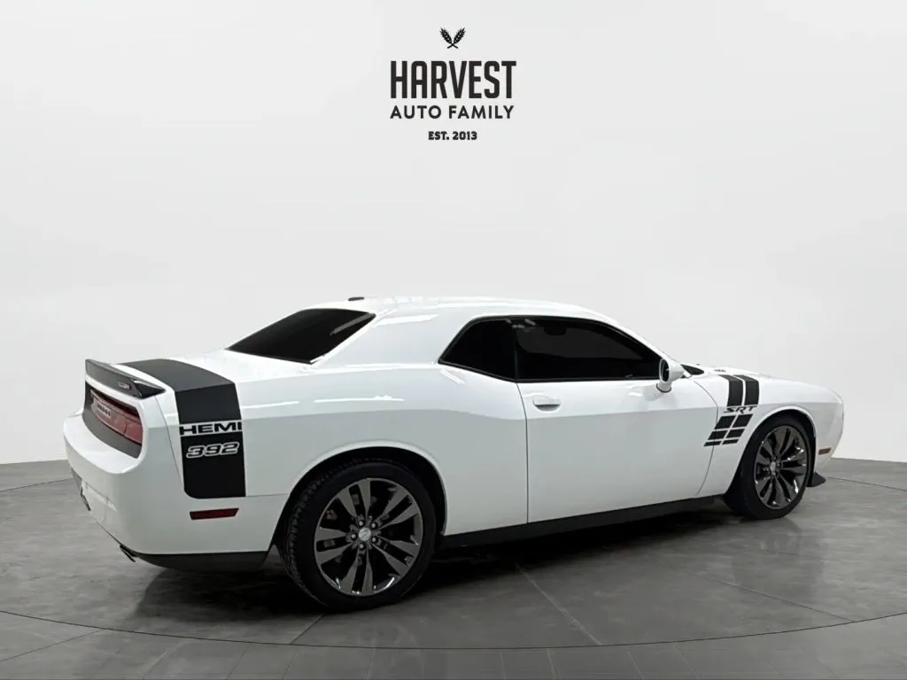 Dodge Challenger photo 7