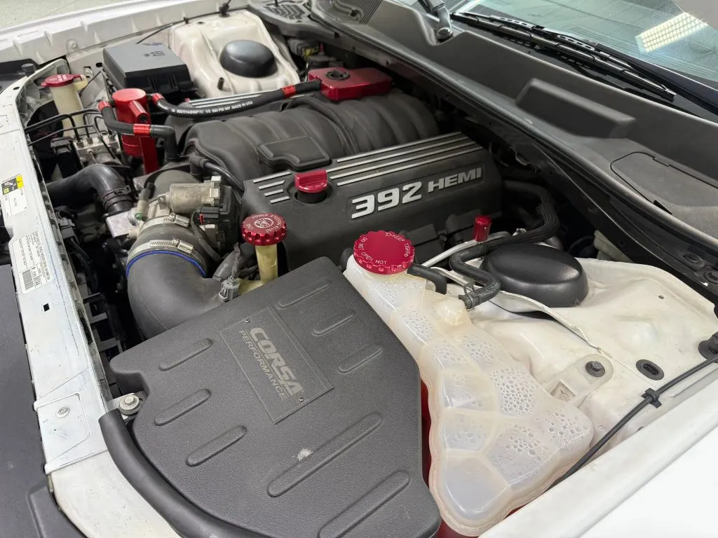 Dodge Challenger photo 12