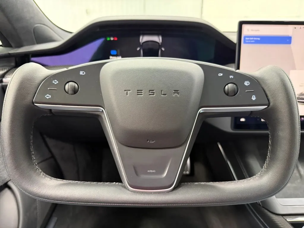 Tesla Model S photo 20