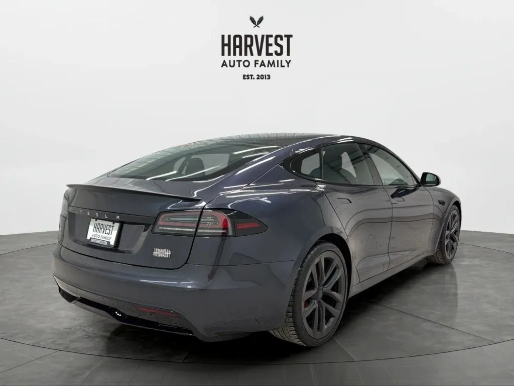Tesla Model S photo 6