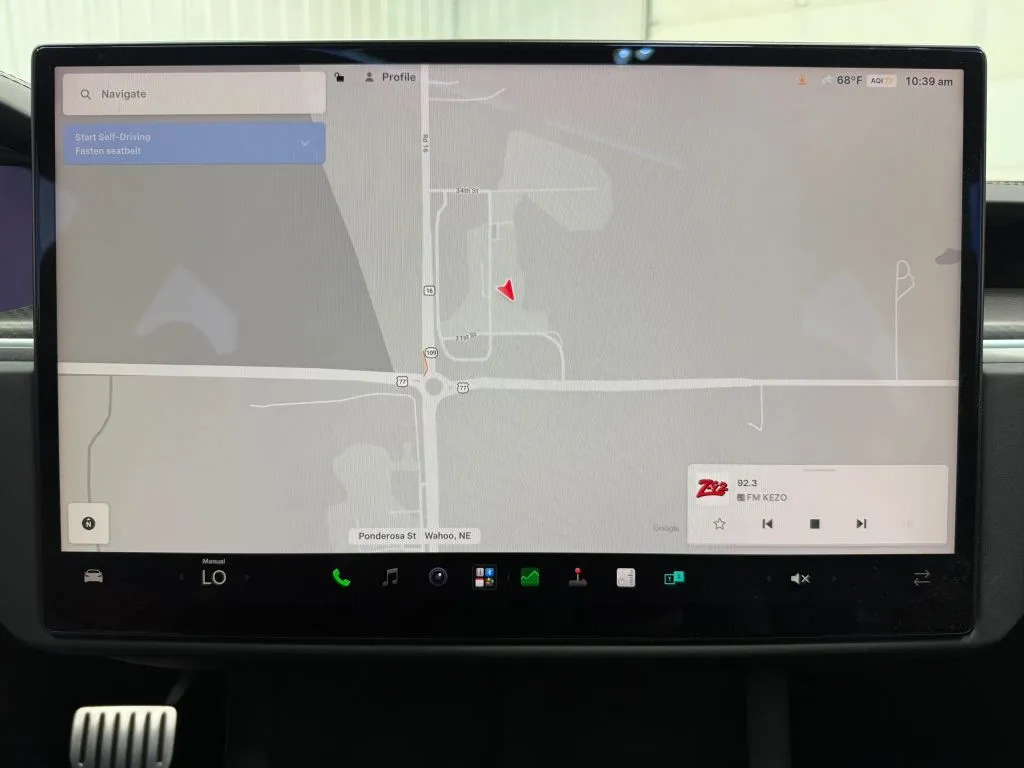 Tesla Model S photo 22