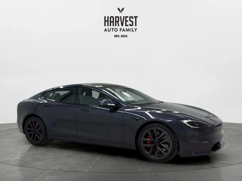 Tesla Model S photo 9