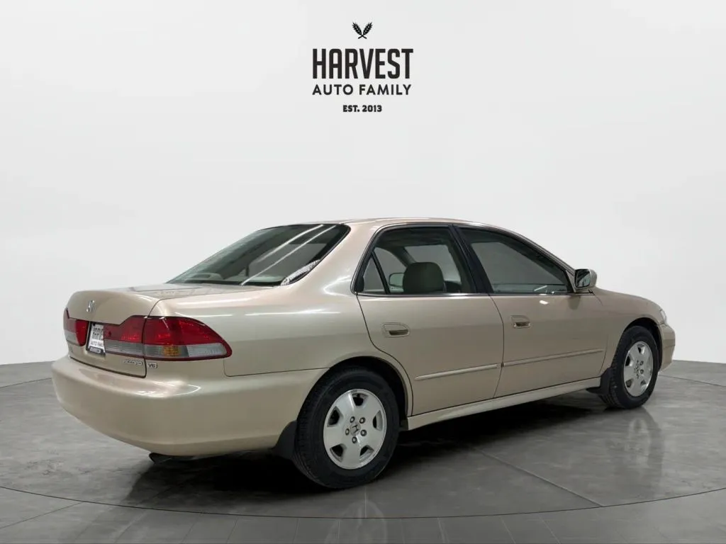 Honda Accord photo 7