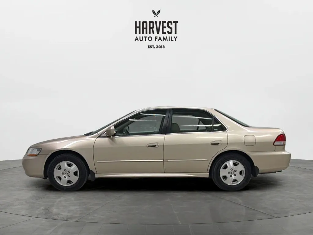 Honda Accord photo 2