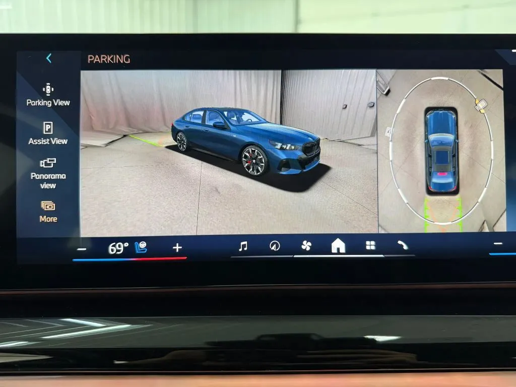 BMW i5 photo 26