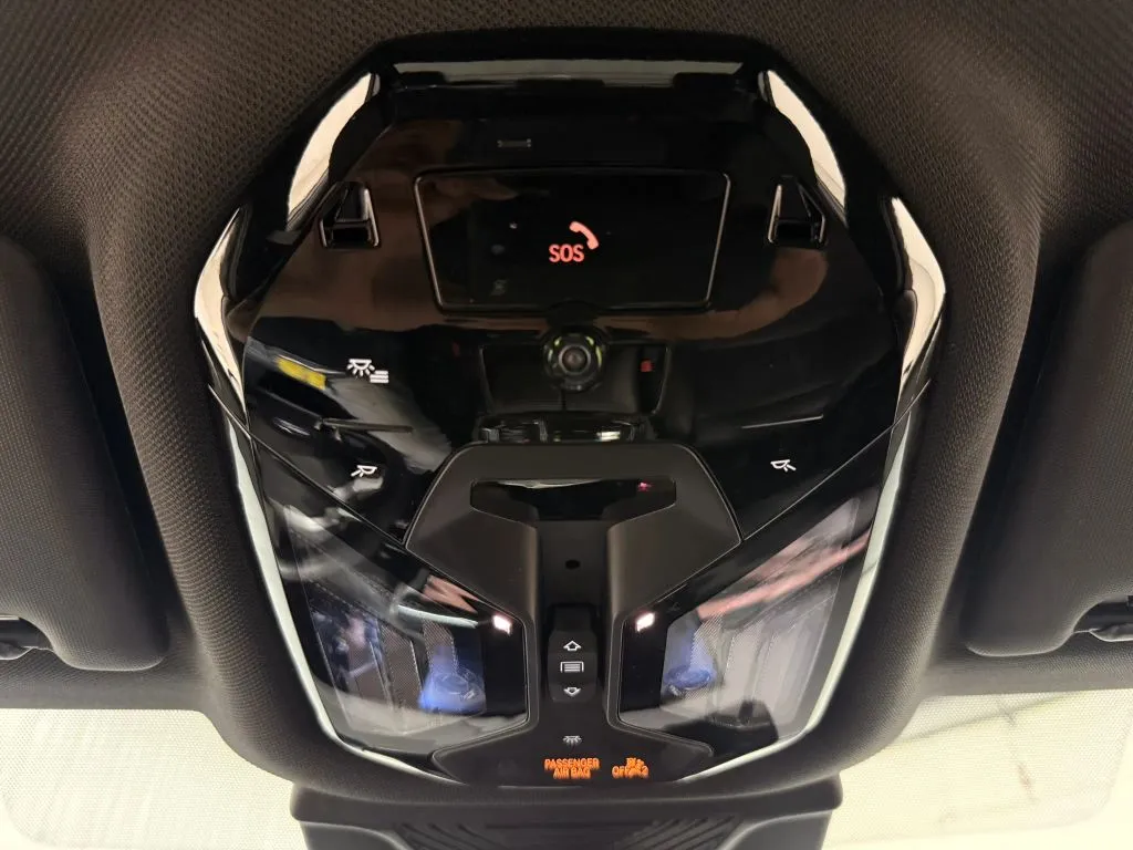 BMW i5 photo 39