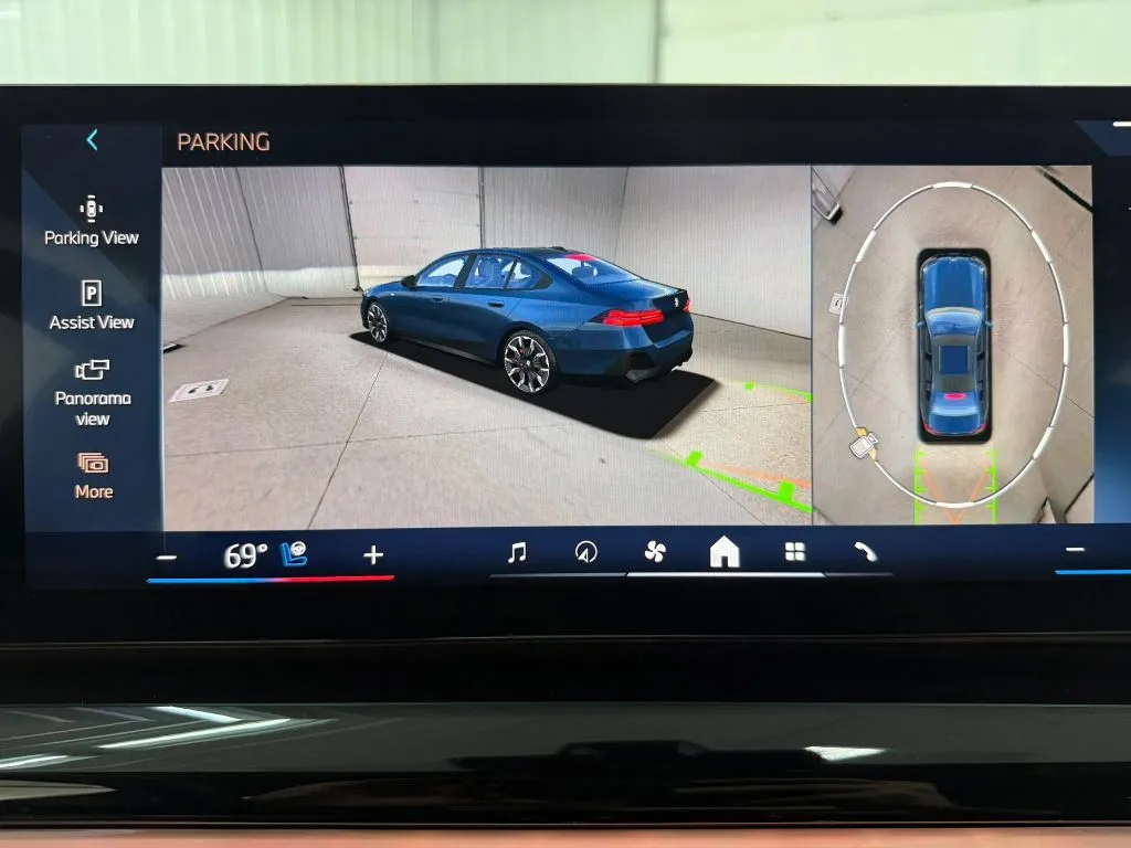 BMW i5 photo 30