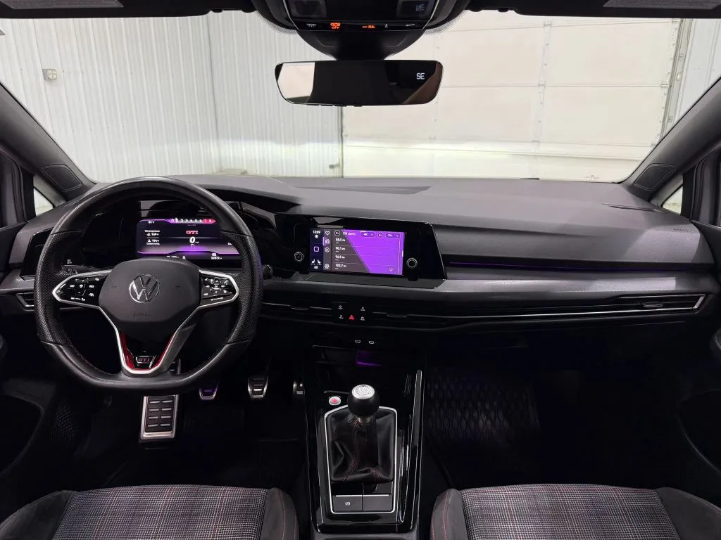 Volkswagen Golf GTI photo 12
