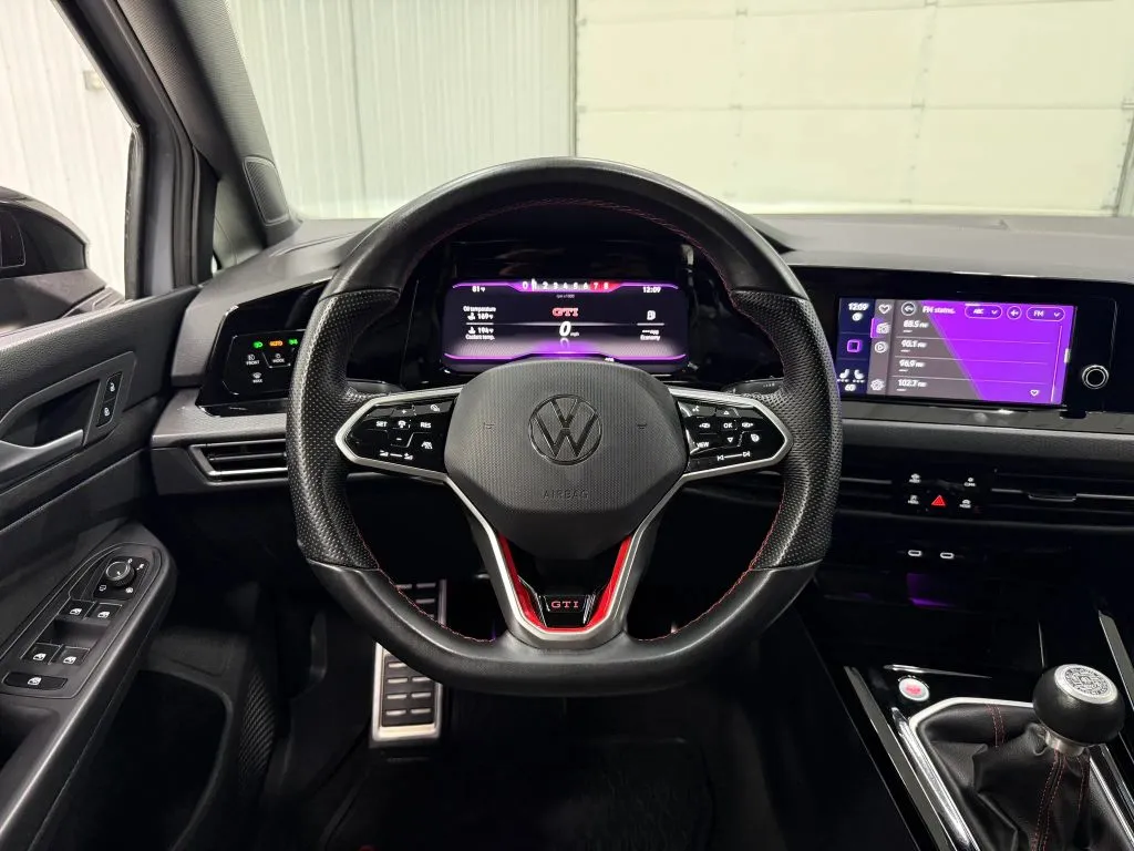 Volkswagen Golf GTI photo 18