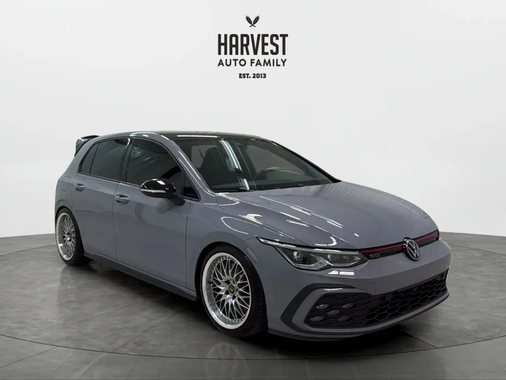 Volkswagen Golf GTI photo 9