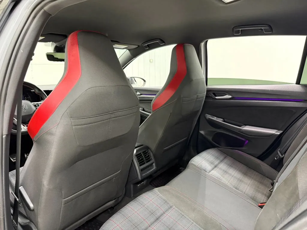 Volkswagen Golf GTI photo 15