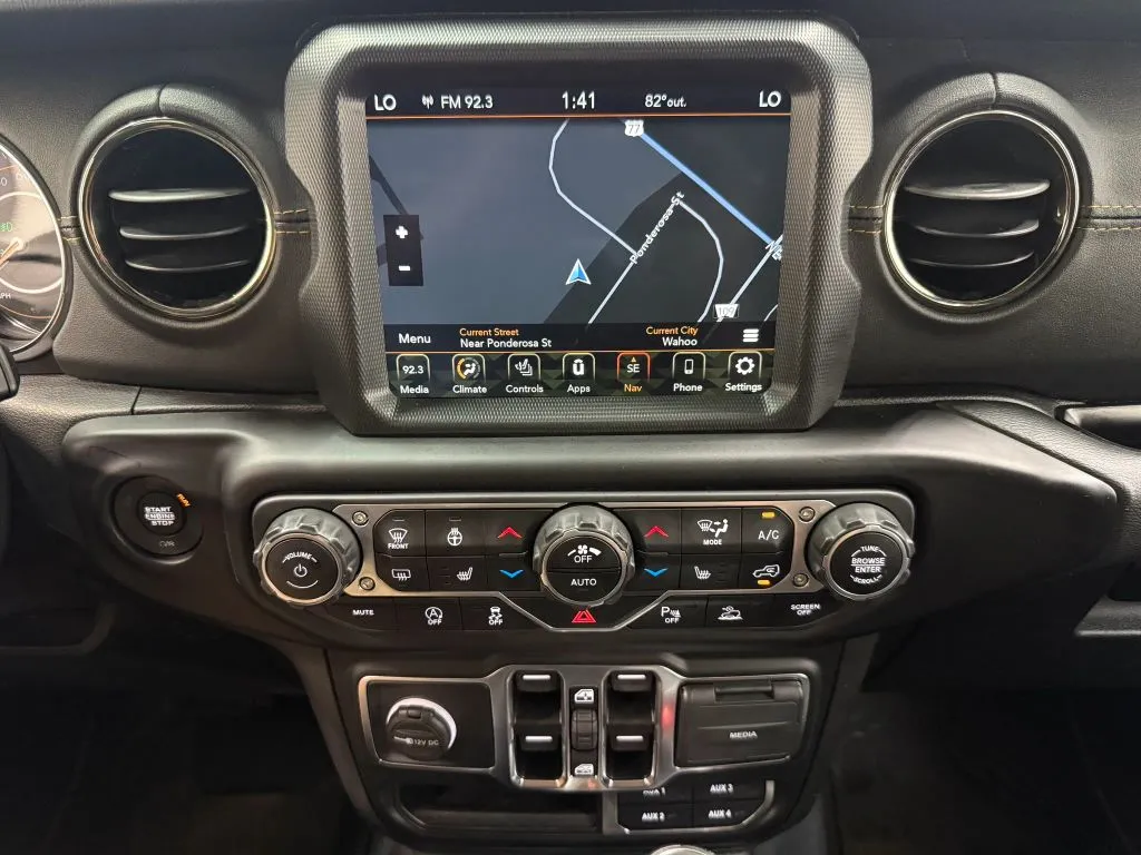 Jeep Gladiator photo 21