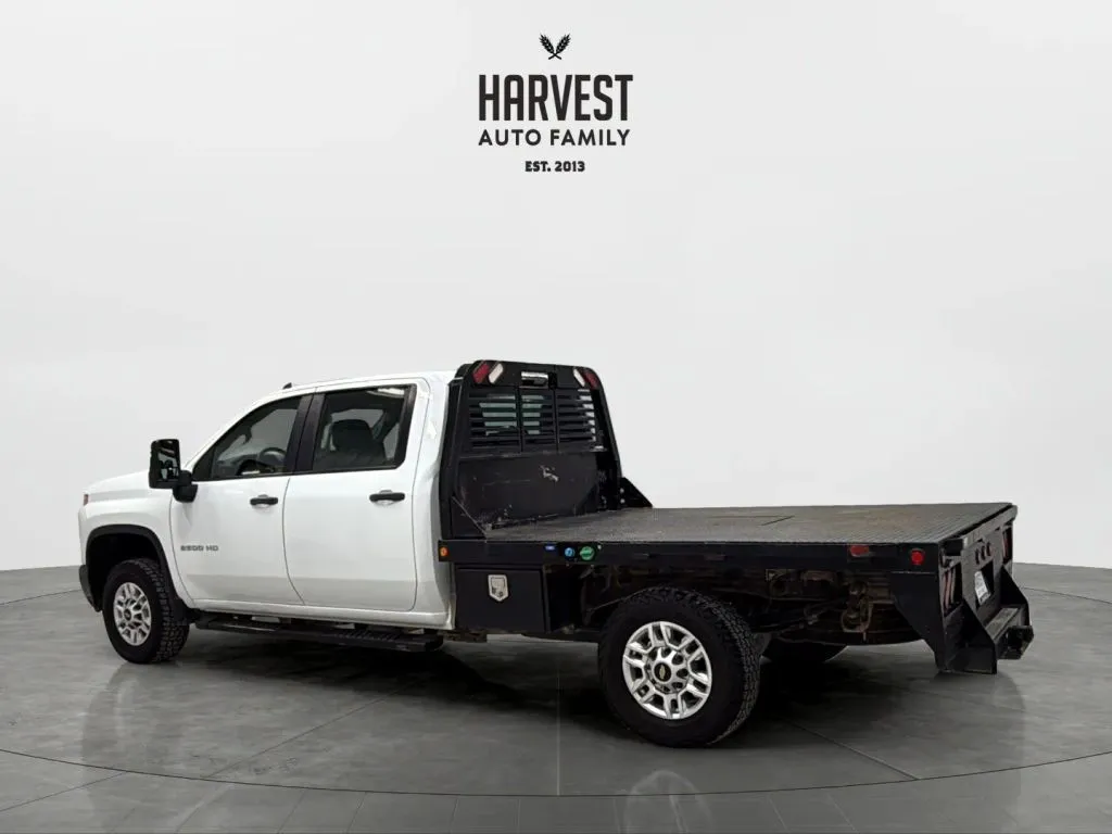 Chevrolet Silverado photo 3