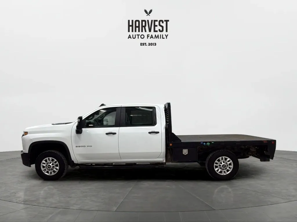 Chevrolet Silverado photo 2
