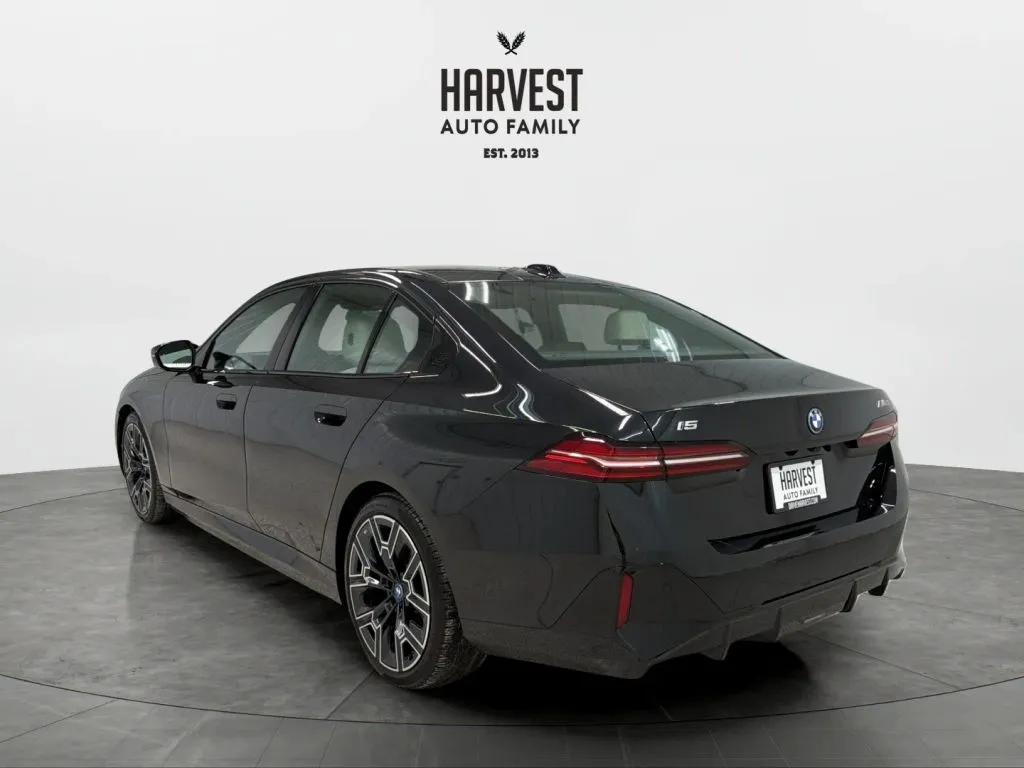 BMW i5 photo 4