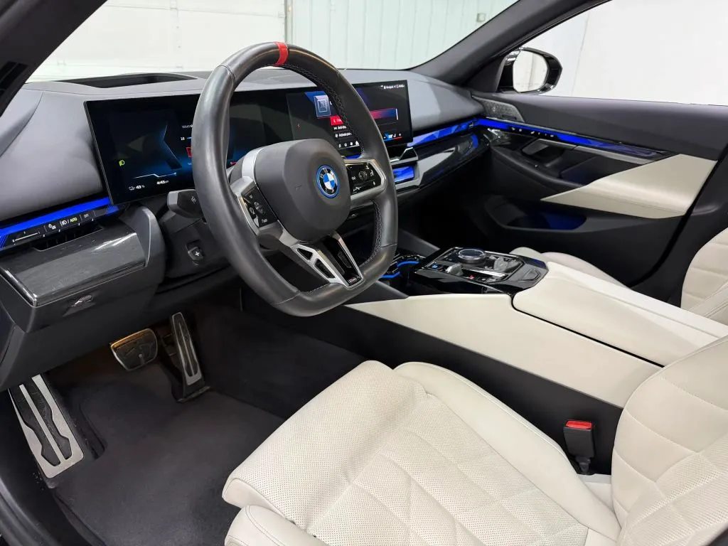 BMW i5 photo 12